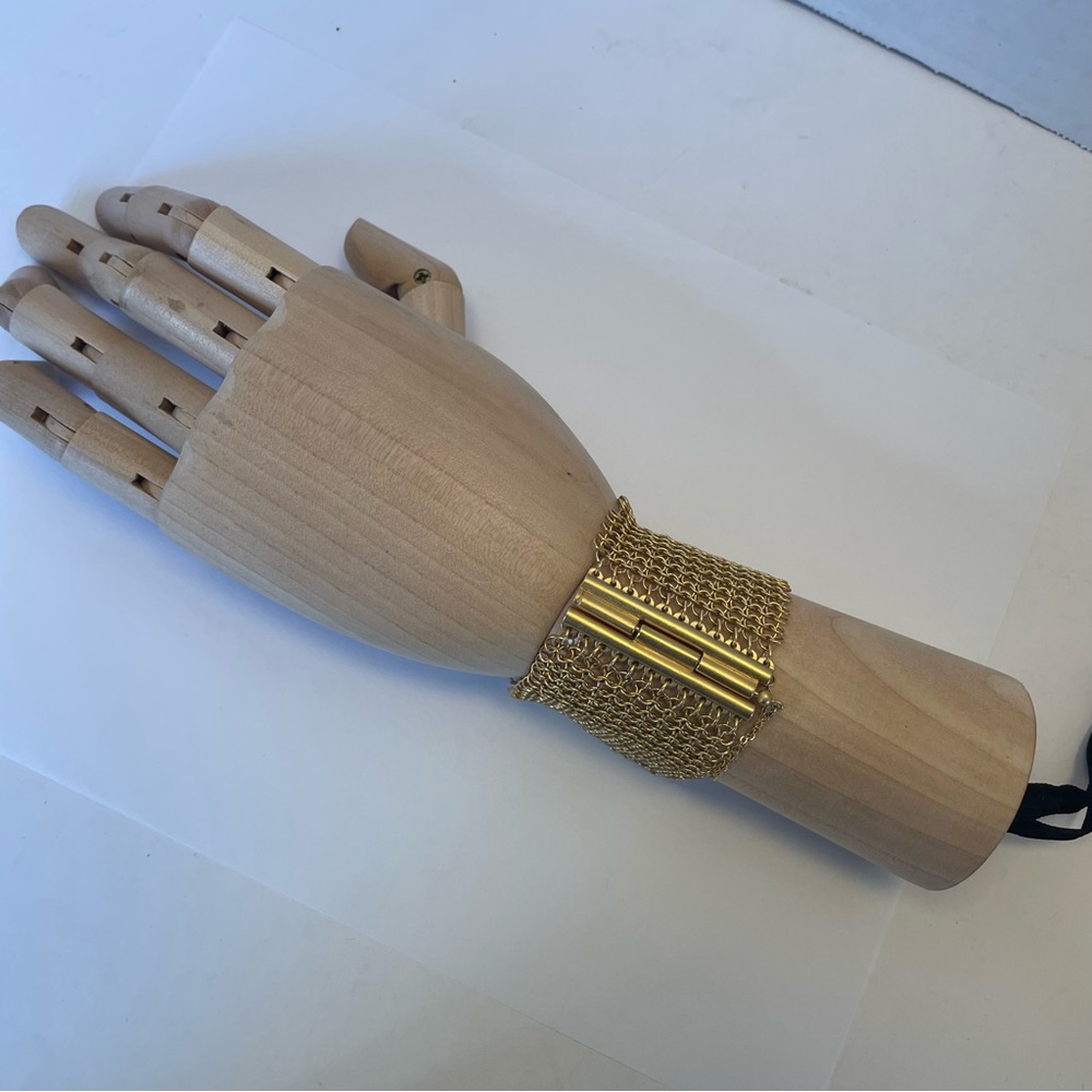 Vintage Anne Klein Gold Chain Bracelet with pin closure